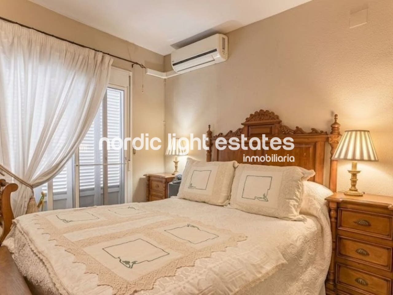 3 sypialnia Dom blizniak na sprzedaż w Miasto Malaga z garażem - 750 000 € (Ref: 9874312)