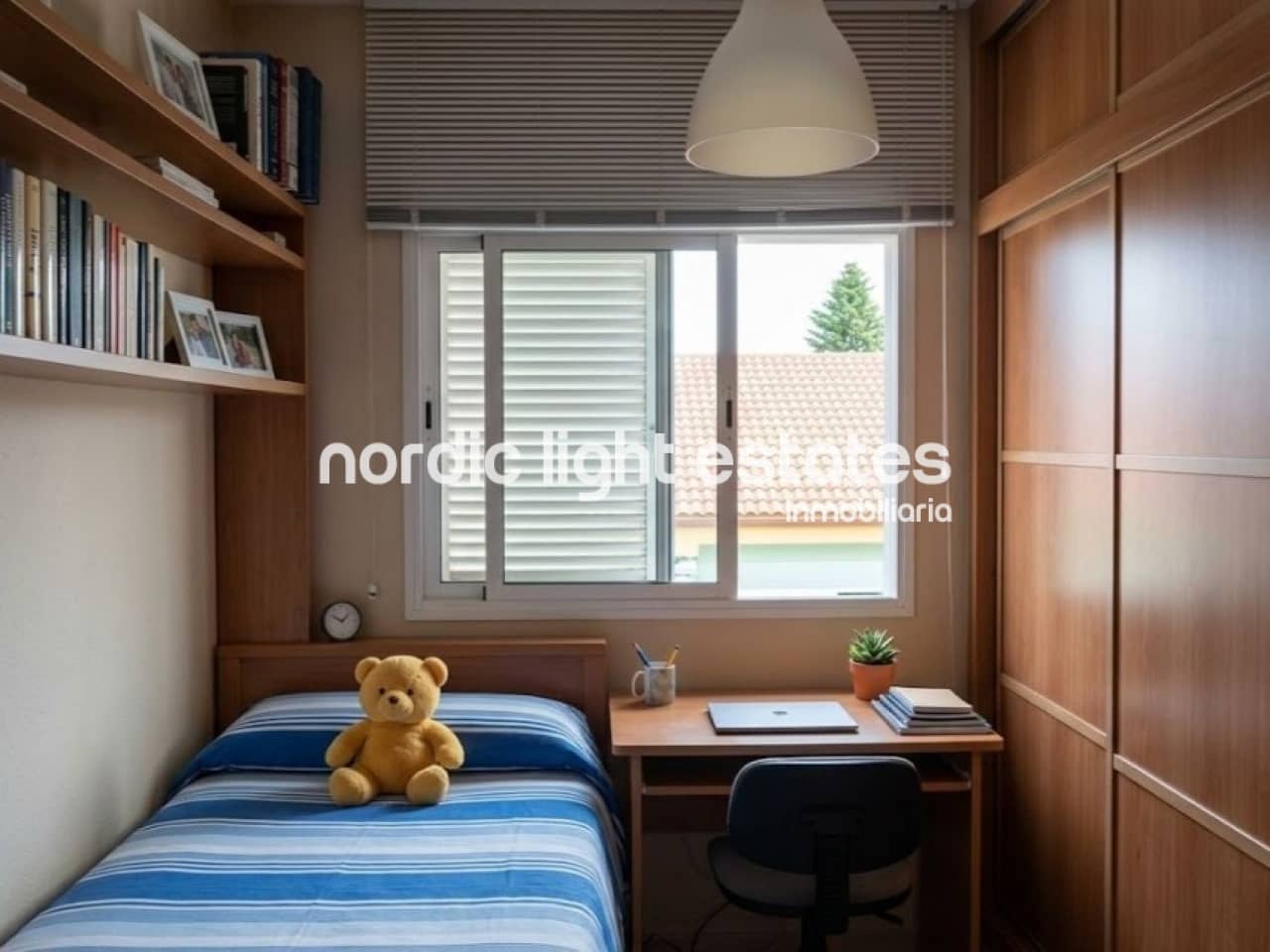 3 sypialnia Dom blizniak na sprzedaż w Miasto Malaga z garażem - 750 000 € (Ref: 9874312)