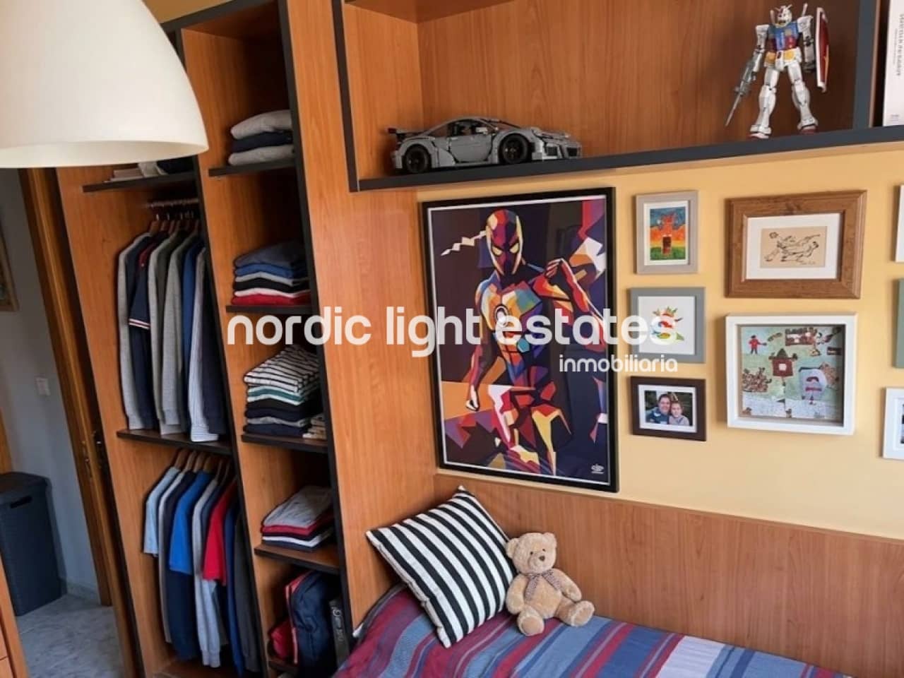 3 sypialnia Dom blizniak na sprzedaż w Miasto Malaga z garażem - 750 000 € (Ref: 9874312)