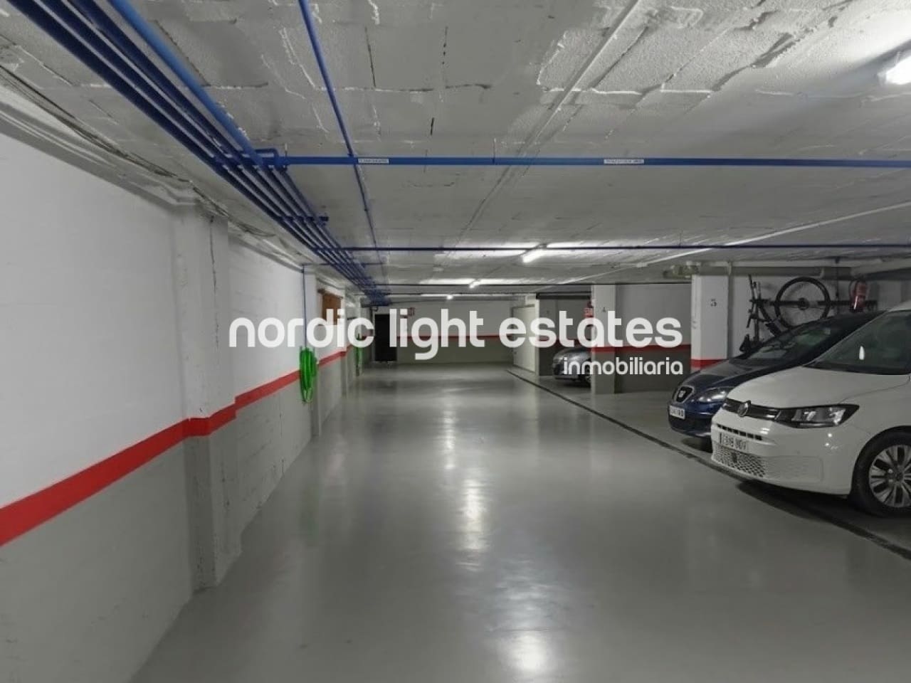3 sypialnia Dom blizniak na sprzedaż w Miasto Malaga z garażem - 750 000 € (Ref: 9874312)