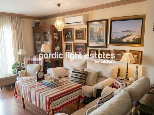 3 sypialnia Dom blizniak na sprzedaż w Carlos Haya, Miasto Málaga z garażem - 750 000 € (Ref: 9874312)