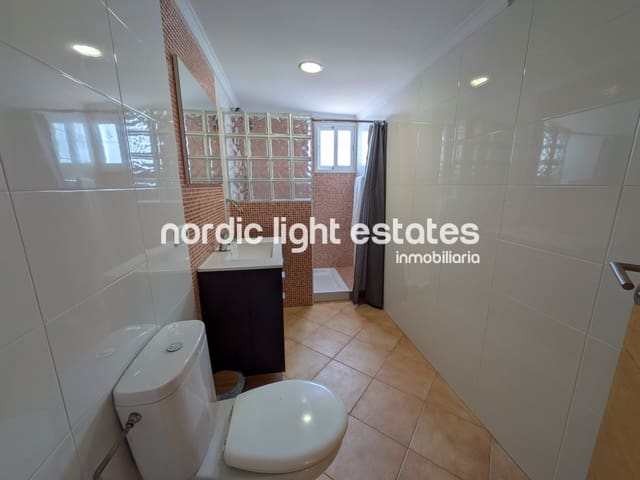 2 soveværelse Lejlighed til leje i Nerja - € 1.200 (Ref: 9877012)