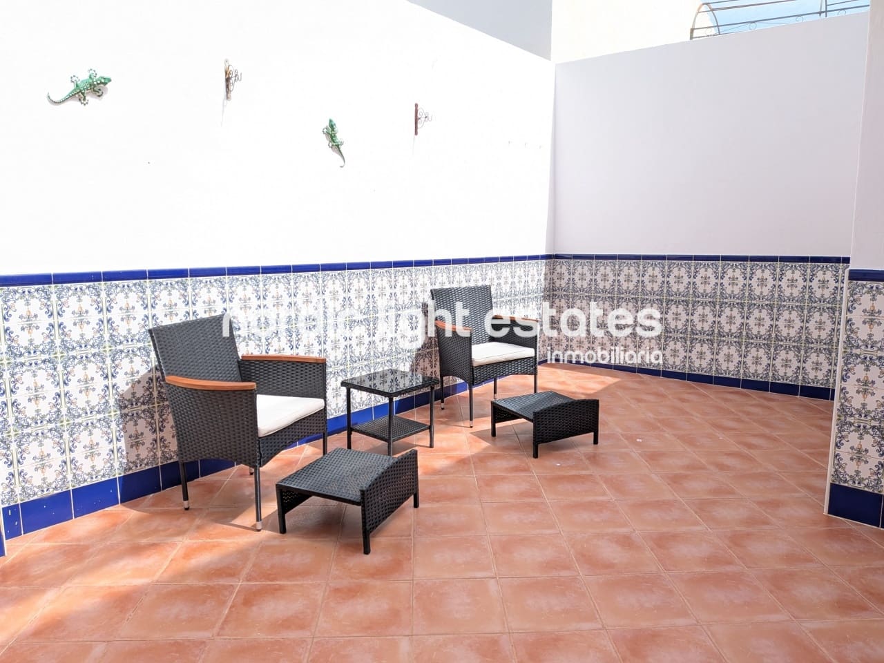 2 soveværelse Lejlighed til leje i Nerja - € 1.200 (Ref: 9877012)
