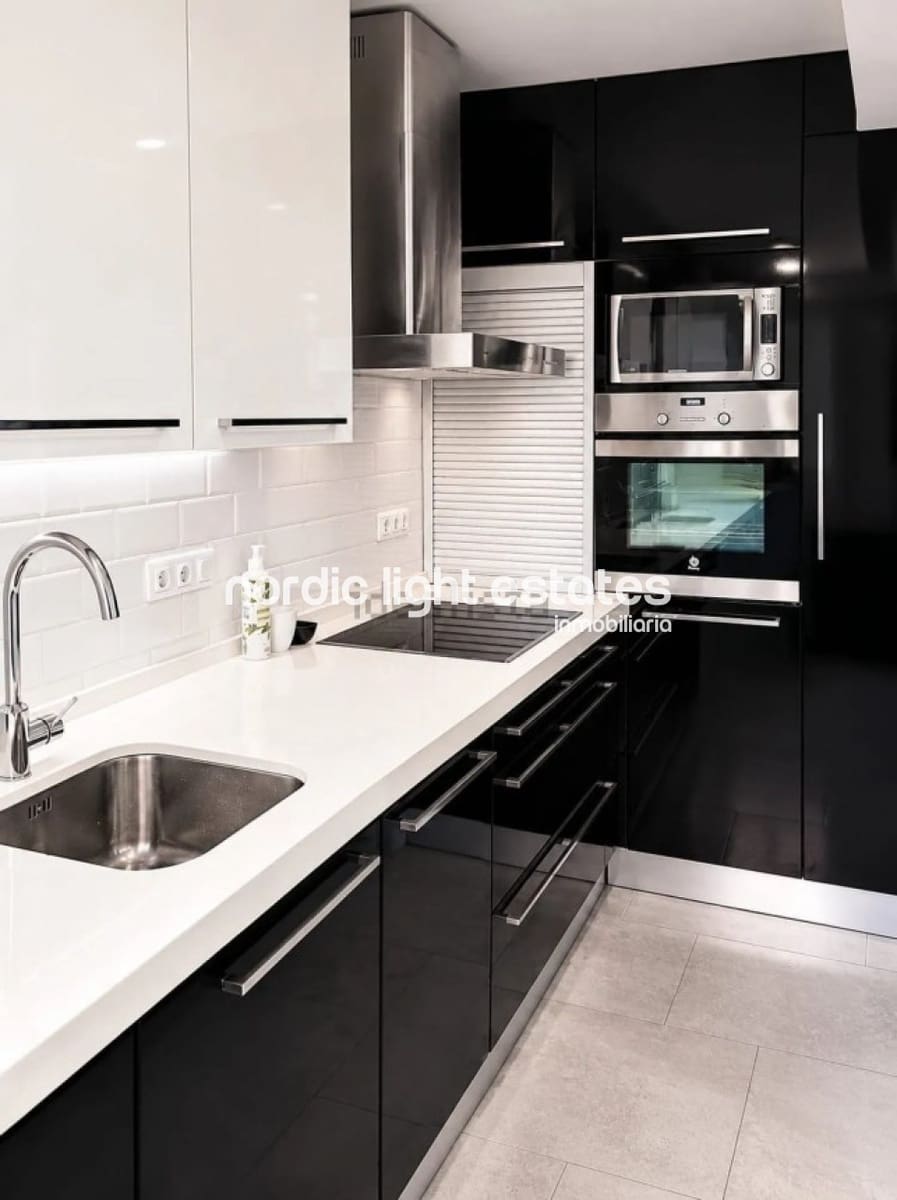 3 sovrum Lägenhet till salu i Malaga stad - 389 000 € (Ref: 9879921)