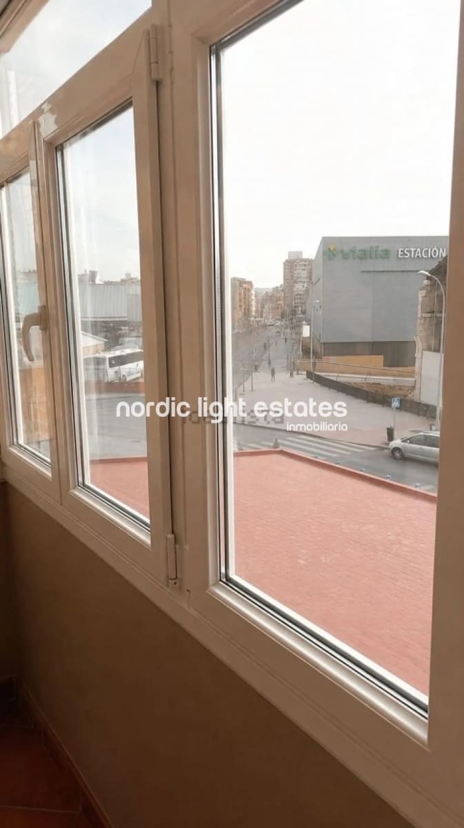 3 sovrum Lägenhet till salu i Malaga stad - 389 000 € (Ref: 9879921)