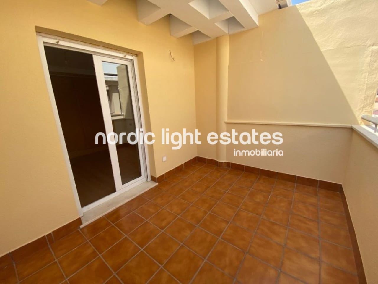 4 chambre Penthouse à vendre à Velez-Malaga avec garage - 425 000 € (Ref: 9889326)