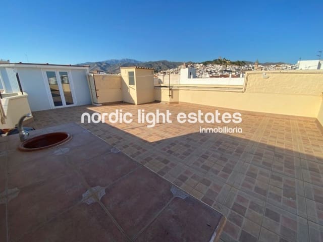 4 quarto Penthouse para venda em Vélez-Málaga com garagem - 425 000 € (Ref: 9889326)