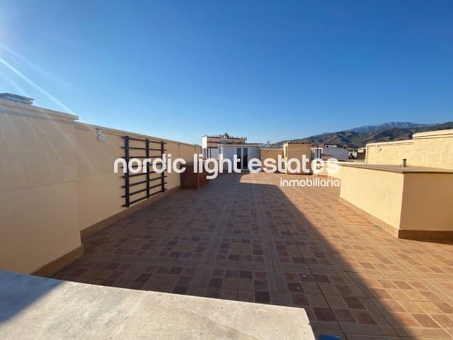 4 quarto Penthouse para venda em Vélez-Málaga com garagem - 425 000 € (Ref: 9889326)