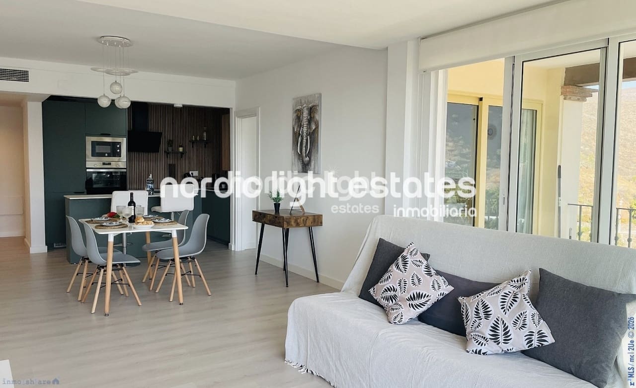 3 sovrum Lägenhet till salu i Nerja med pool - 389 000 € (Ref: 9893113)
