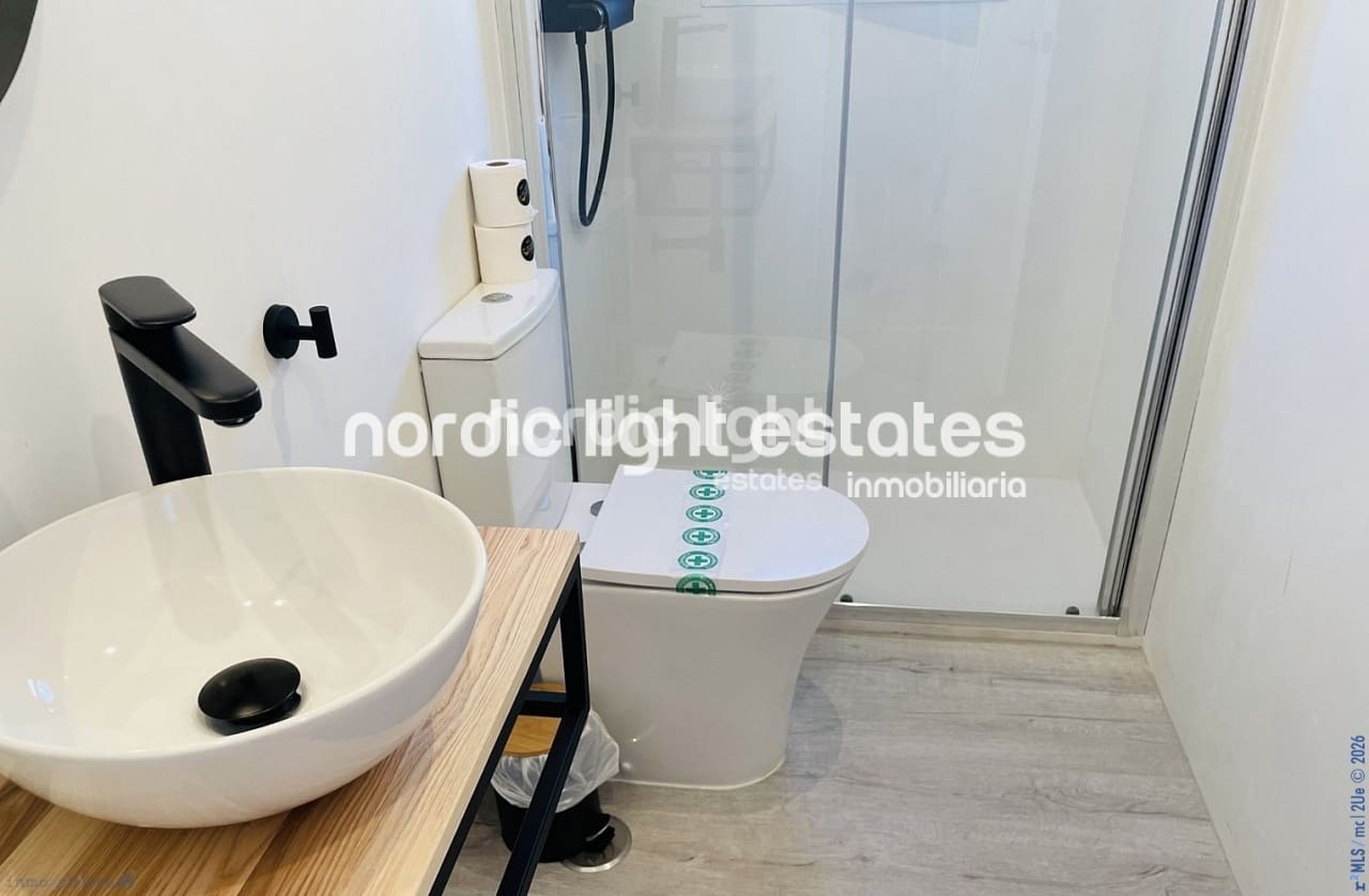 3 sovrum Lägenhet till salu i Nerja med pool - 389 000 € (Ref: 9893113)