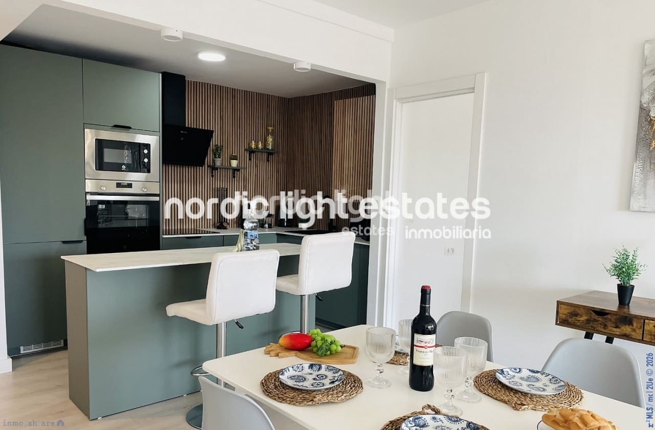 3 sovrum Lägenhet till salu i Nerja med pool - 389 000 € (Ref: 9893113)