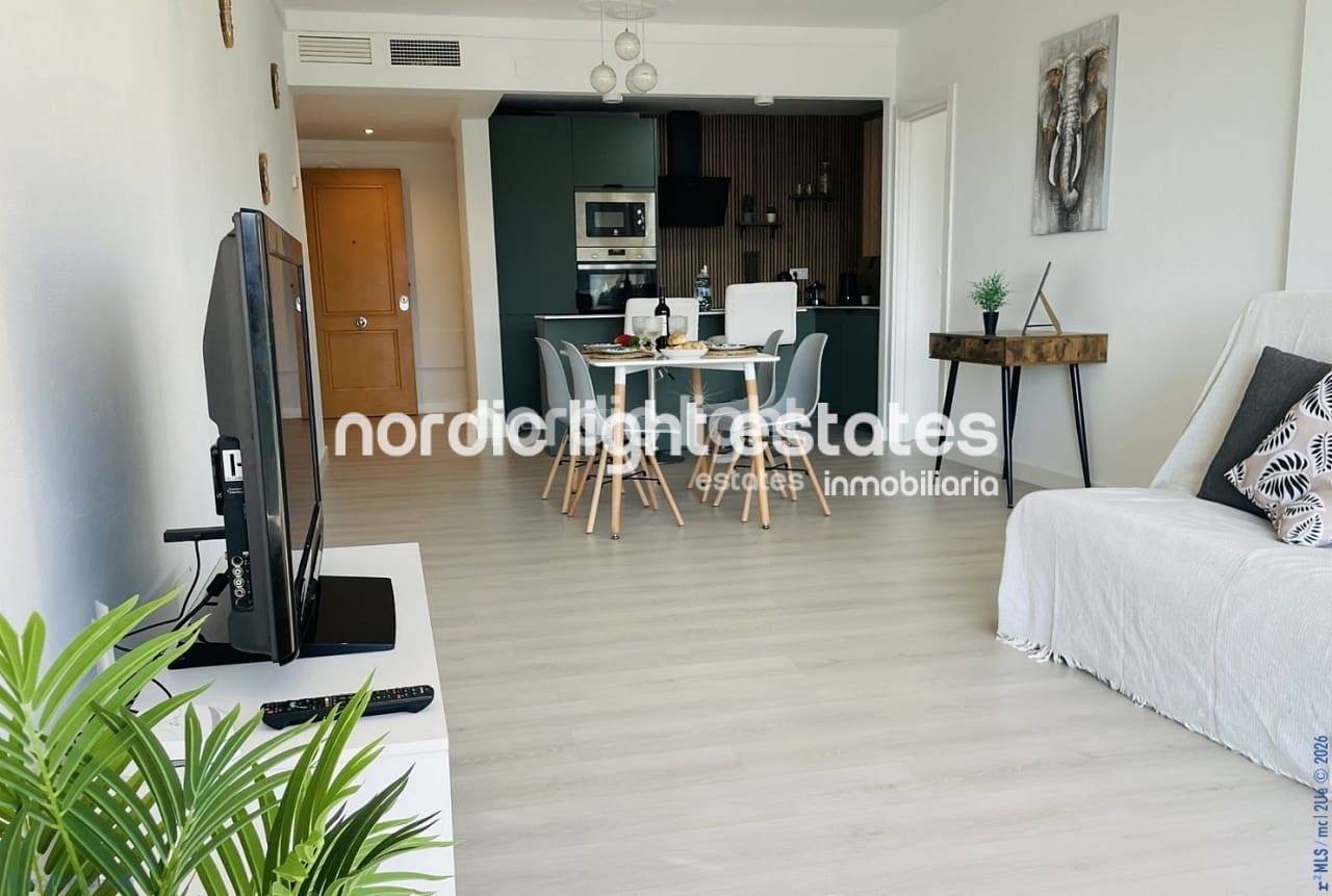 3 sovrum Lägenhet till salu i Nerja med pool - 389 000 € (Ref: 9893113)