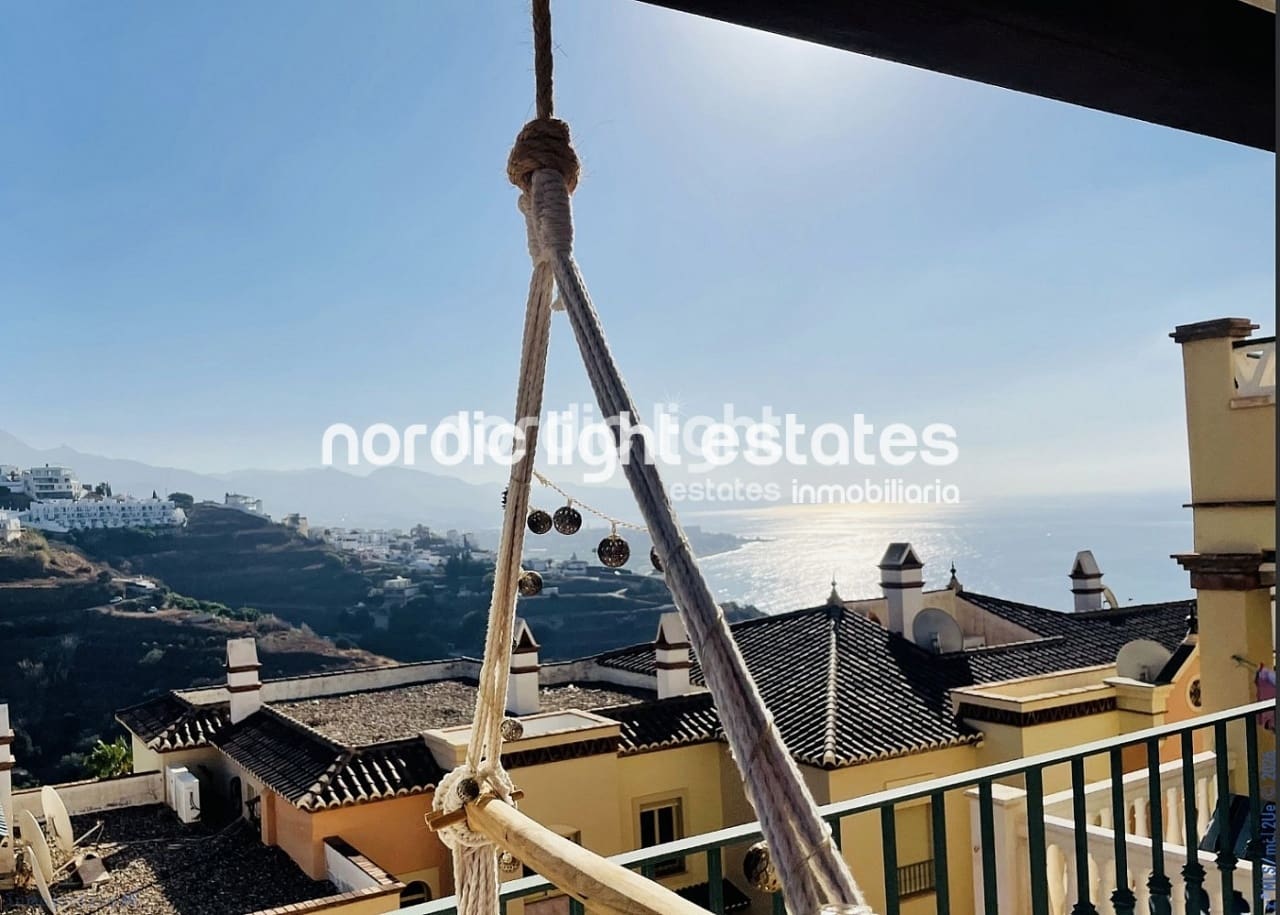 3 sovrum Lägenhet till salu i Nerja med pool - 389 000 € (Ref: 9893113)