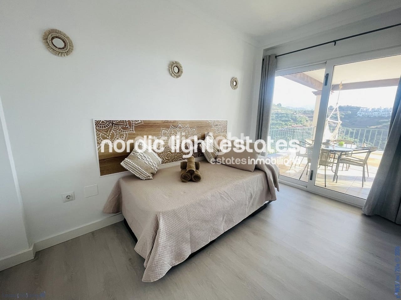 3 sovrum Lägenhet till salu i Nerja med pool - 389 000 € (Ref: 9893113)