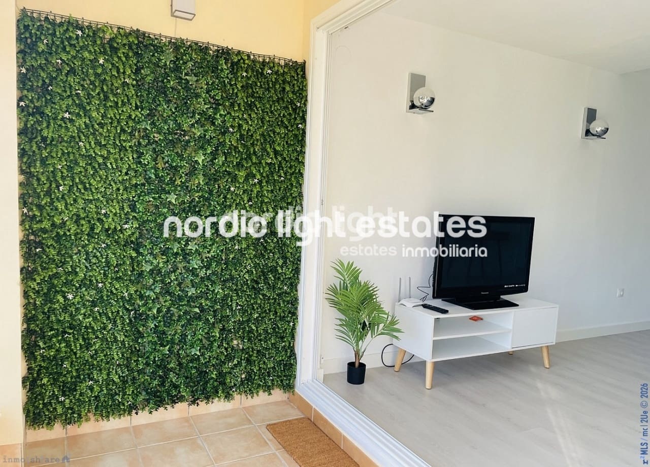 3 sovrum Lägenhet till salu i Nerja med pool - 389 000 € (Ref: 9893113)