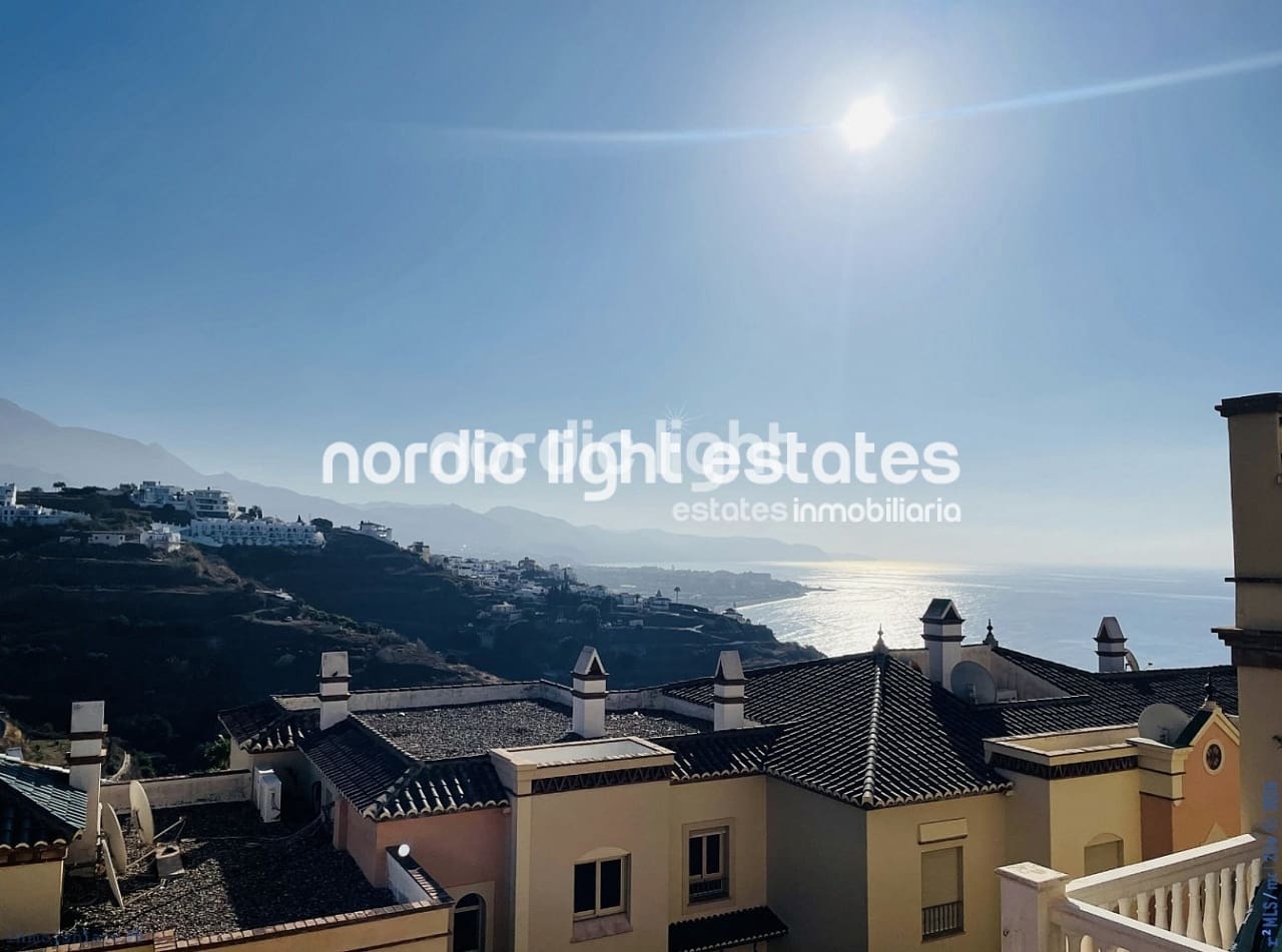3 sovrum Lägenhet till salu i Nerja med pool - 389 000 € (Ref: 9893113)