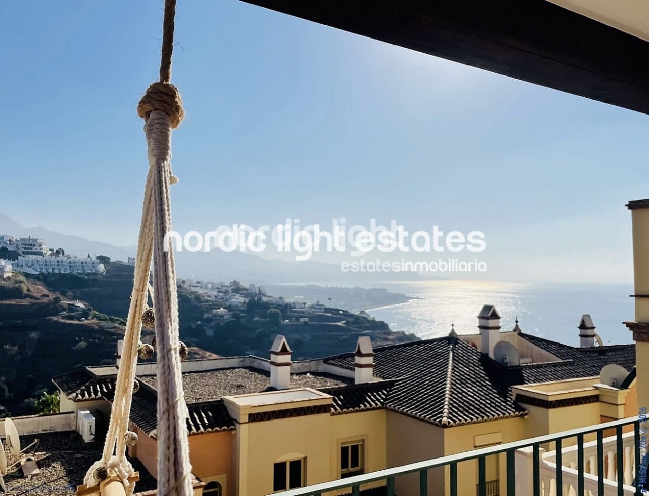 3 sovrum Lägenhet till salu i Nerja med pool - 389 000 € (Ref: 9893113)