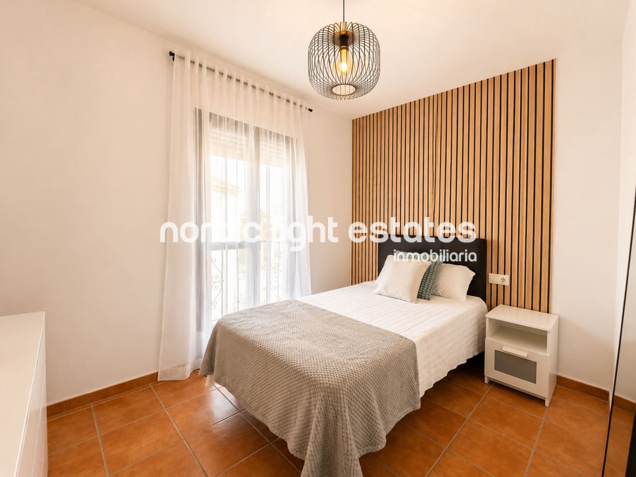 4 Zimmer Doppelhaus zu vermieten in Frigiliana - 1.400 € (Ref: 9909091)