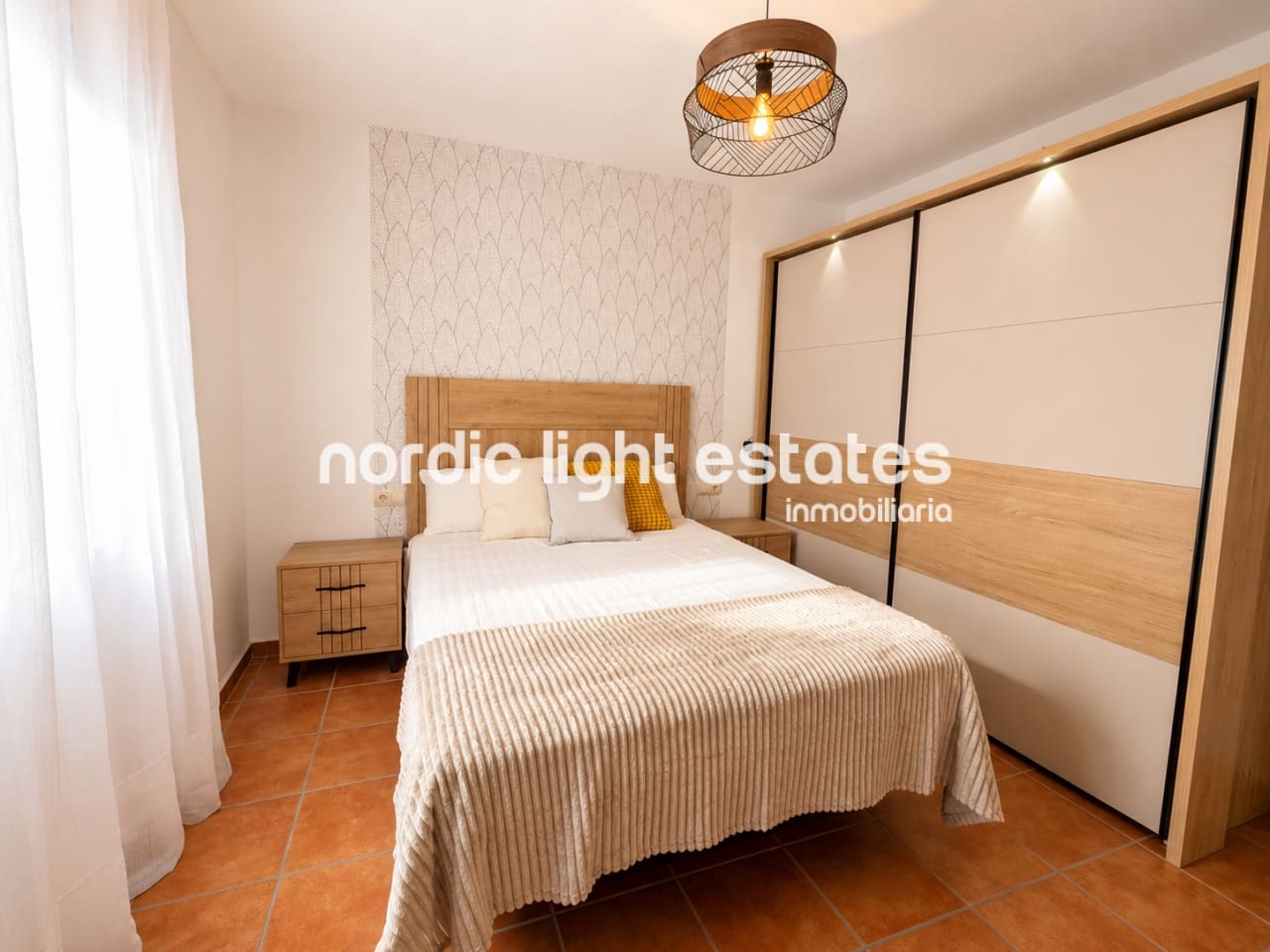 4 Zimmer Doppelhaus zu vermieten in Frigiliana - 1.400 € (Ref: 9909091)