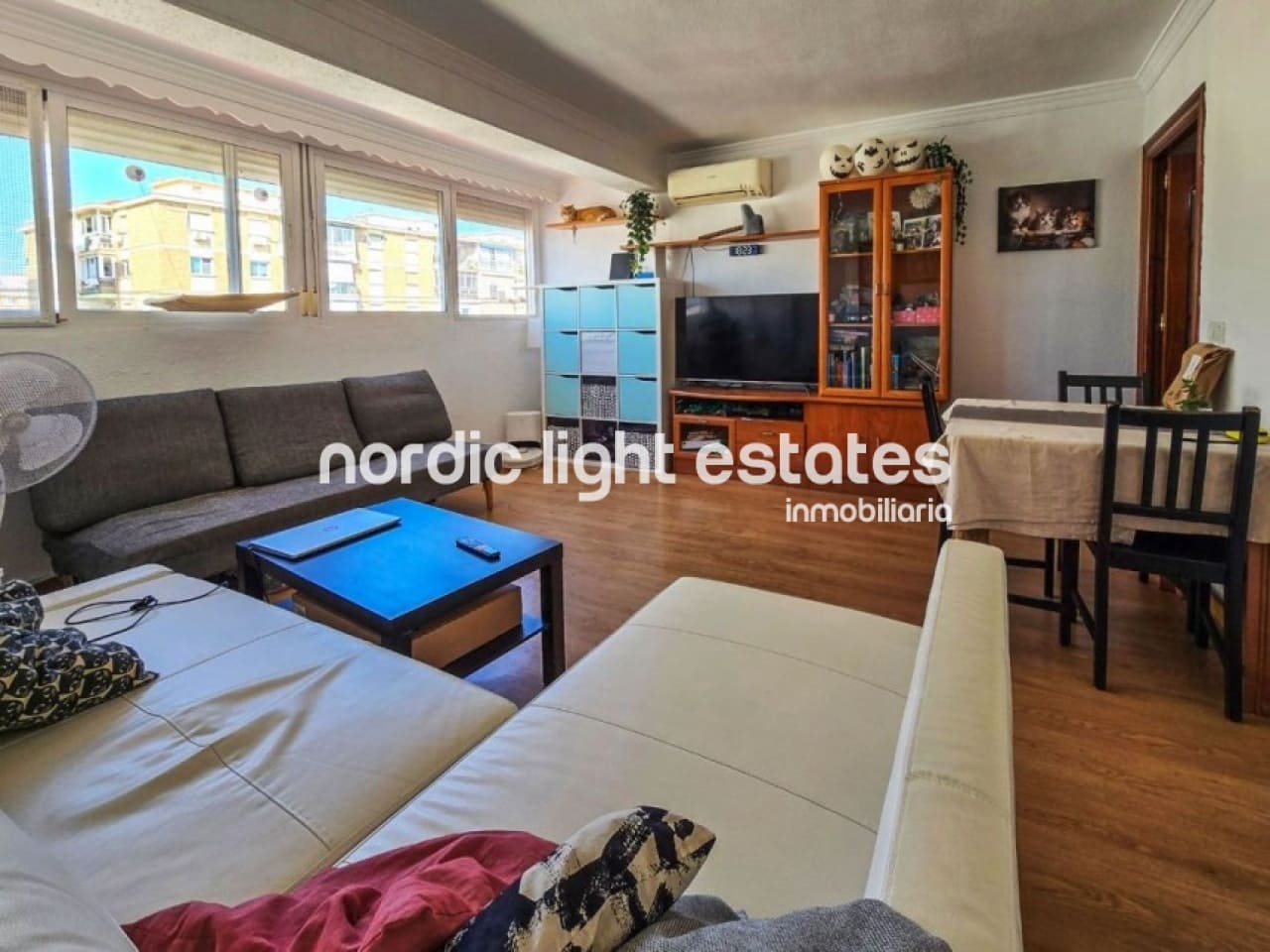 3 bedroom Flat for sale in Malaga city - € 350,000 (Ref: 9911780)