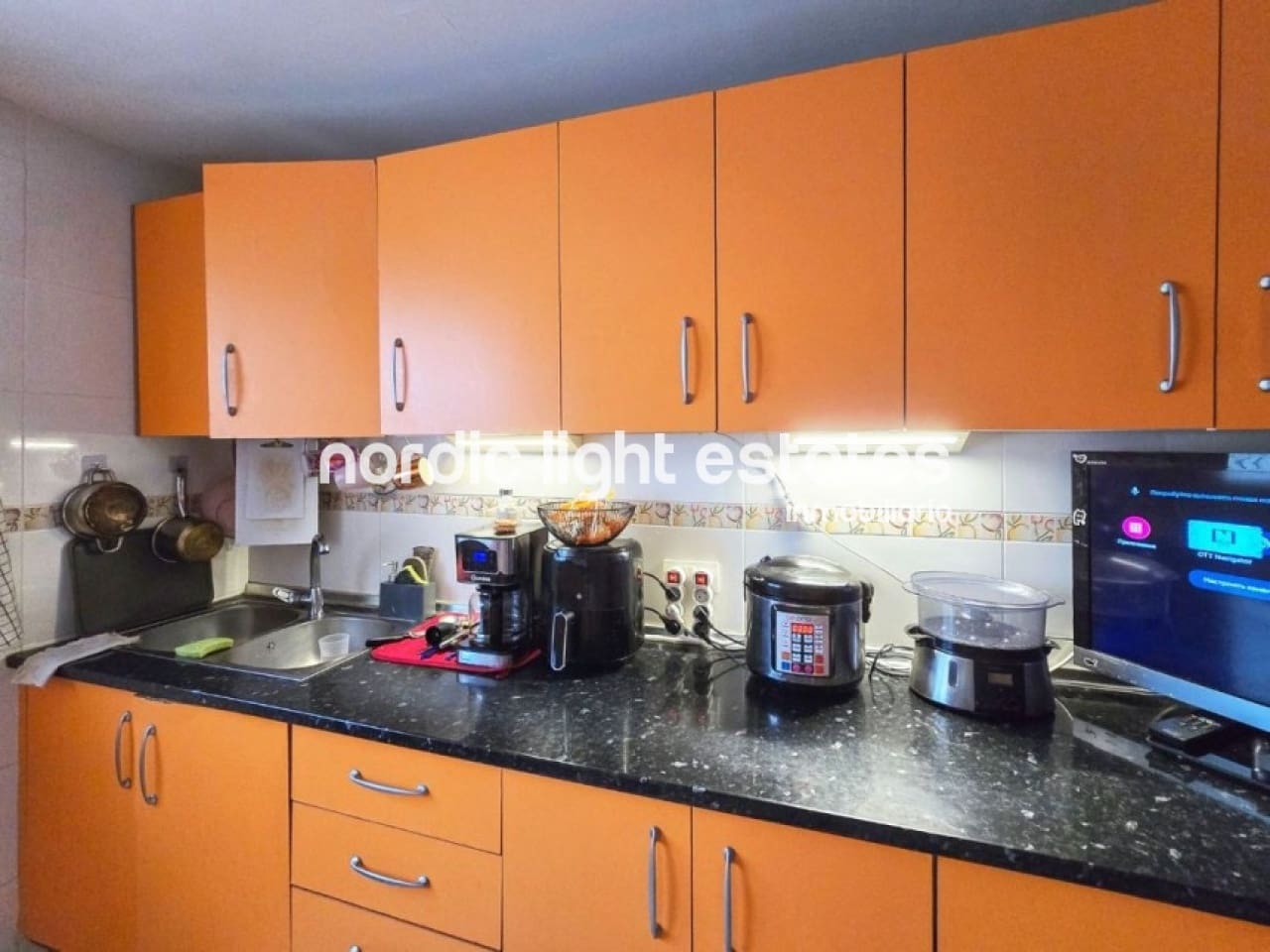3 bedroom Flat for sale in Malaga city - € 350,000 (Ref: 9911780)