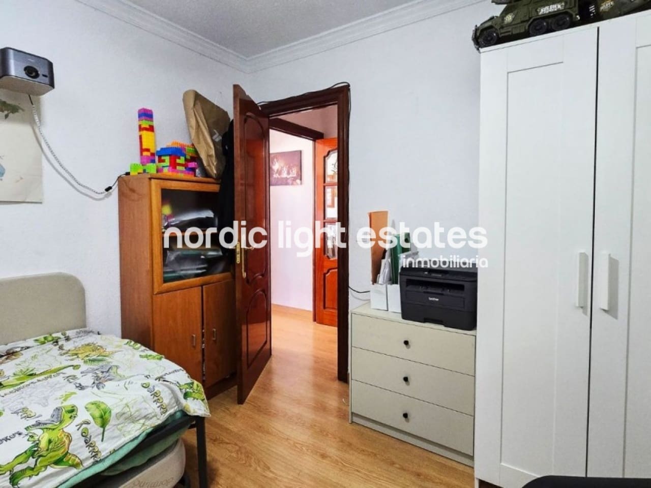 3 bedroom Flat for sale in Malaga city - € 350,000 (Ref: 9911780)
