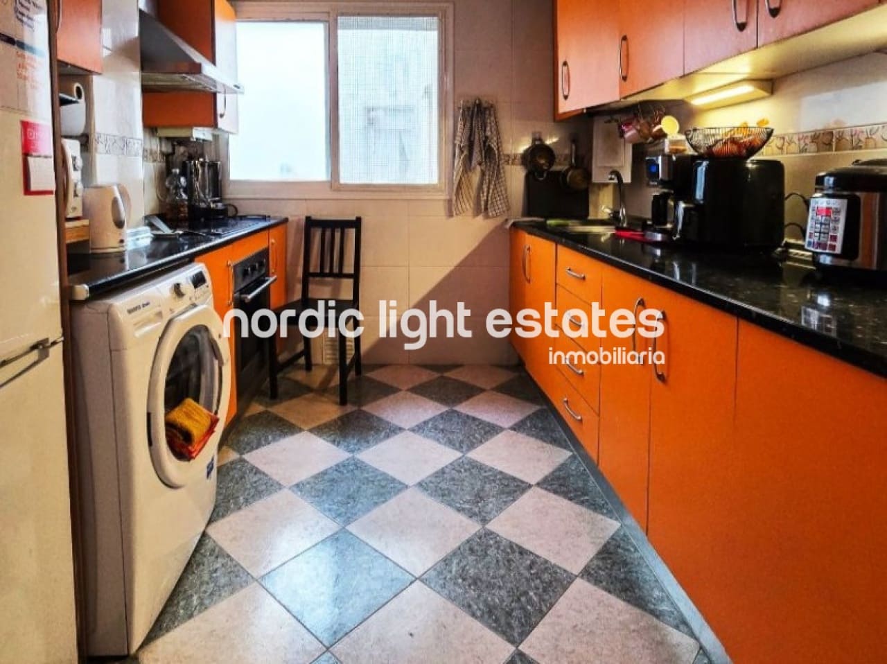 3 bedroom Flat for sale in Malaga city - € 350,000 (Ref: 9911780)