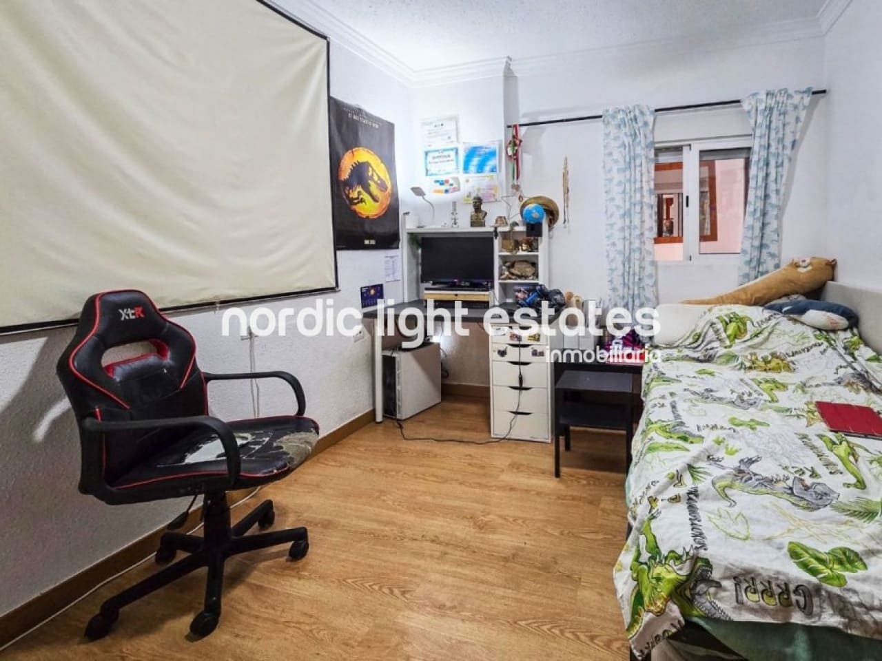 3 bedroom Flat for sale in Malaga city - € 350,000 (Ref: 9911780)