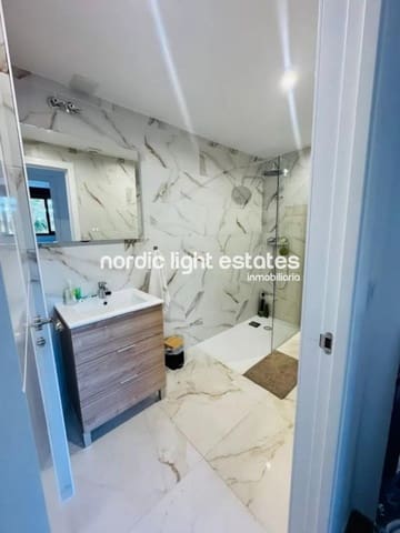 2 soveværelse Lejlighed til salg i Torremolinos med garage - € 325.000 (Ref: 9921123)