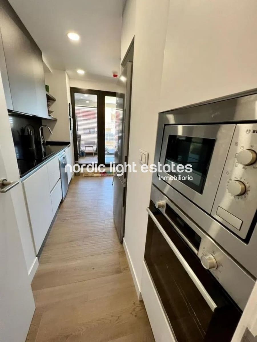 2 slaapkamer Appartement te koop in Malaga stad met zwembad garage - € 580.000 (Ref: 9924885)
