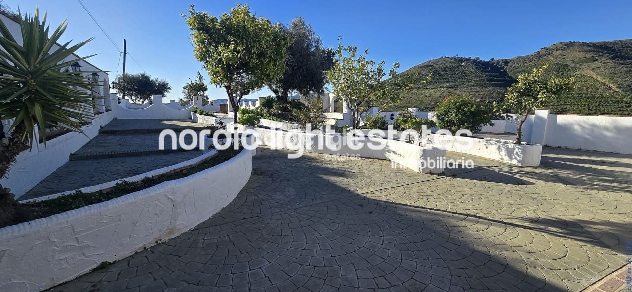 3 chambre Finca/Maison de Campagne à vendre à Velez-Malaga avec piscine garage - 475 000 € (Ref: 9925022)