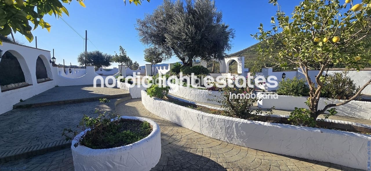 3 chambre Finca/Maison de Campagne à vendre à Velez-Malaga avec piscine garage - 475 000 € (Ref: 9925022)