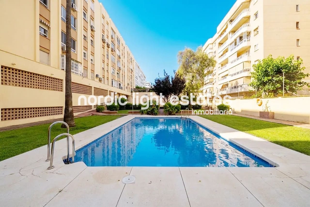 3 soveværelse Lejlighed til salg i Malaga by med swimmingpool garage - € 472.000 (Ref: 9932224)