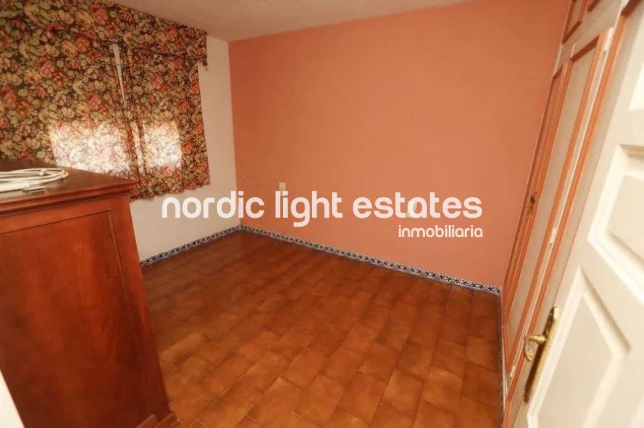 3 soveværelse Semi-Rækkehus til salg i La Cala del Moral med swimmingpool - € 690.000 (Ref: 9948613)
