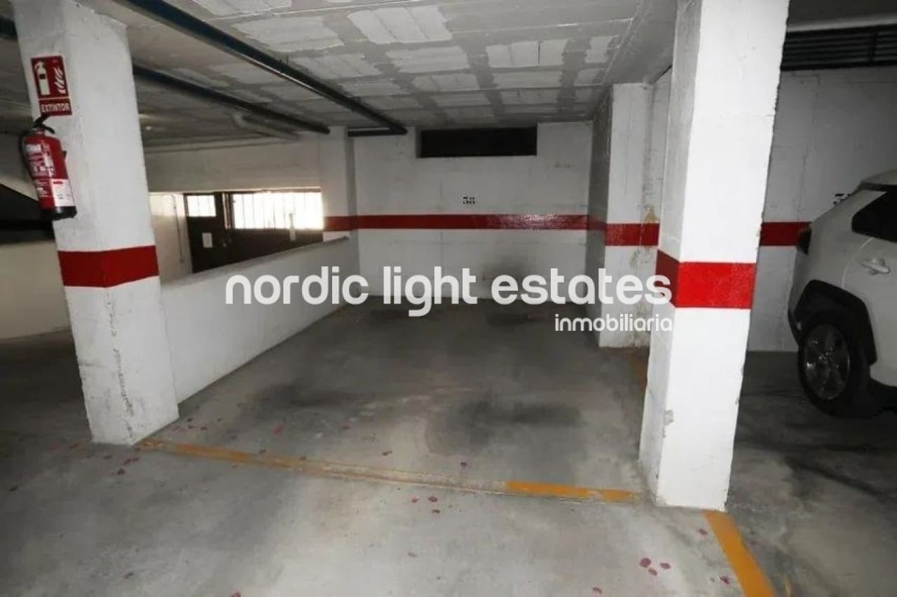 3 soveværelse Semi-Rækkehus til salg i La Cala del Moral med swimmingpool - € 690.000 (Ref: 9948613)