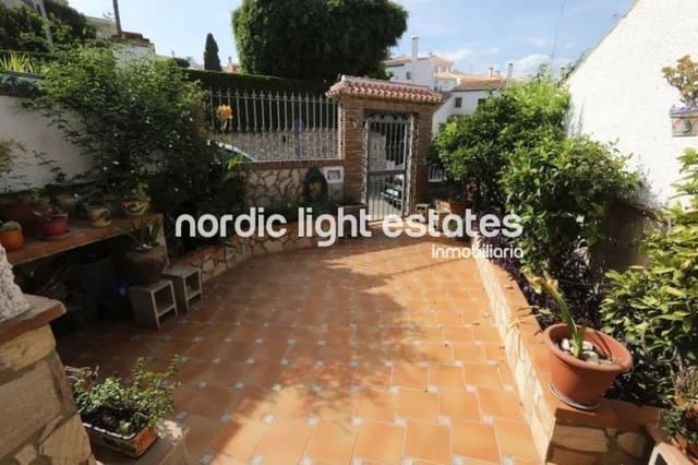 3 soveværelse Semi-Rækkehus til salg i La Cala del Moral, Rincón de la Victoria med swimmingpool - € 690.000 (Ref: 9948613)