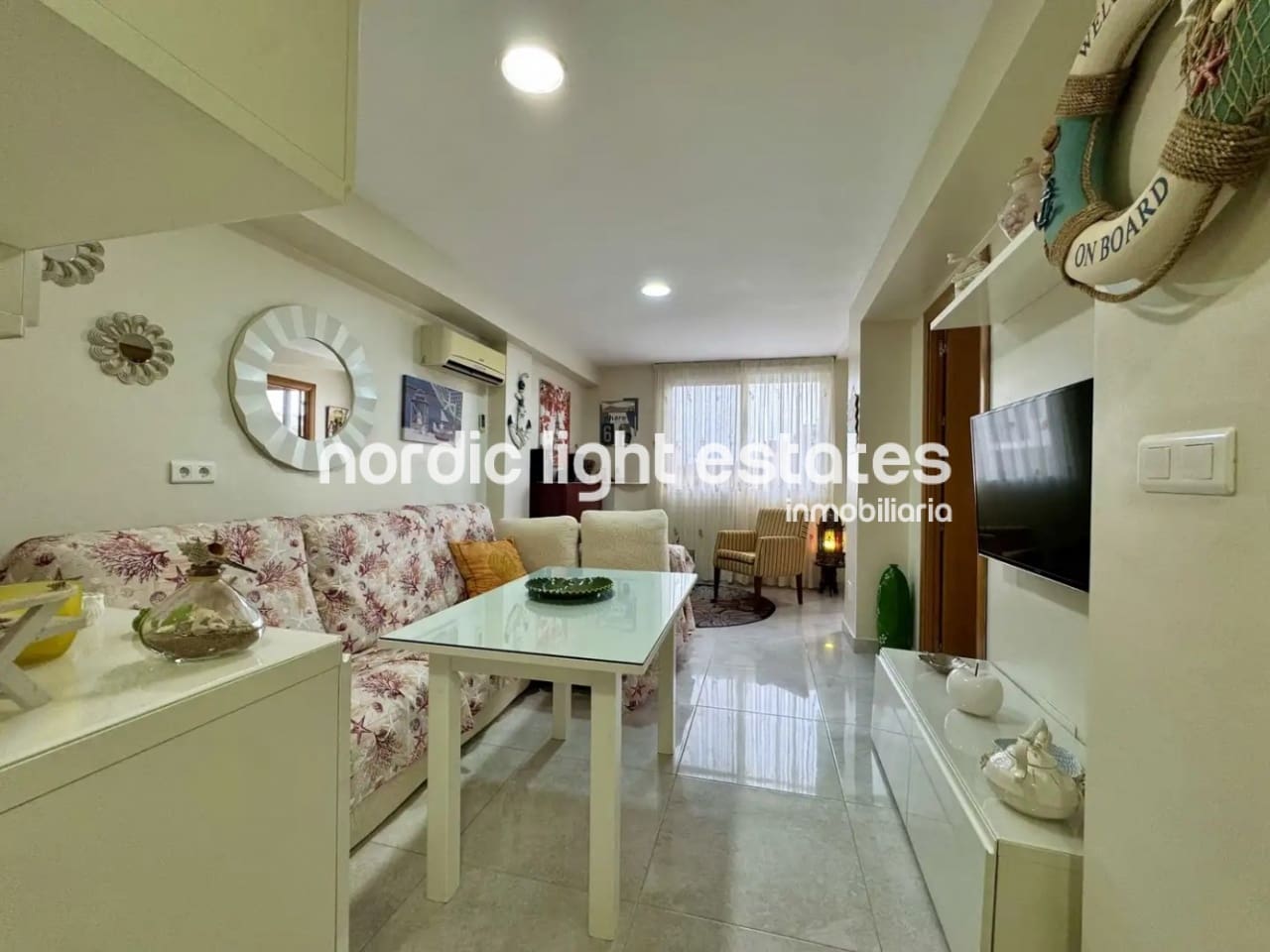 2 soveværelse Lejlighed til salg i Torre del Mar med swimmingpool - € 269.000 (Ref: 9948791)