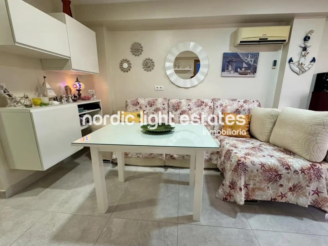 2 soveværelse Lejlighed til salg i Torre del Mar med swimmingpool - € 269.000 (Ref: 9948791)