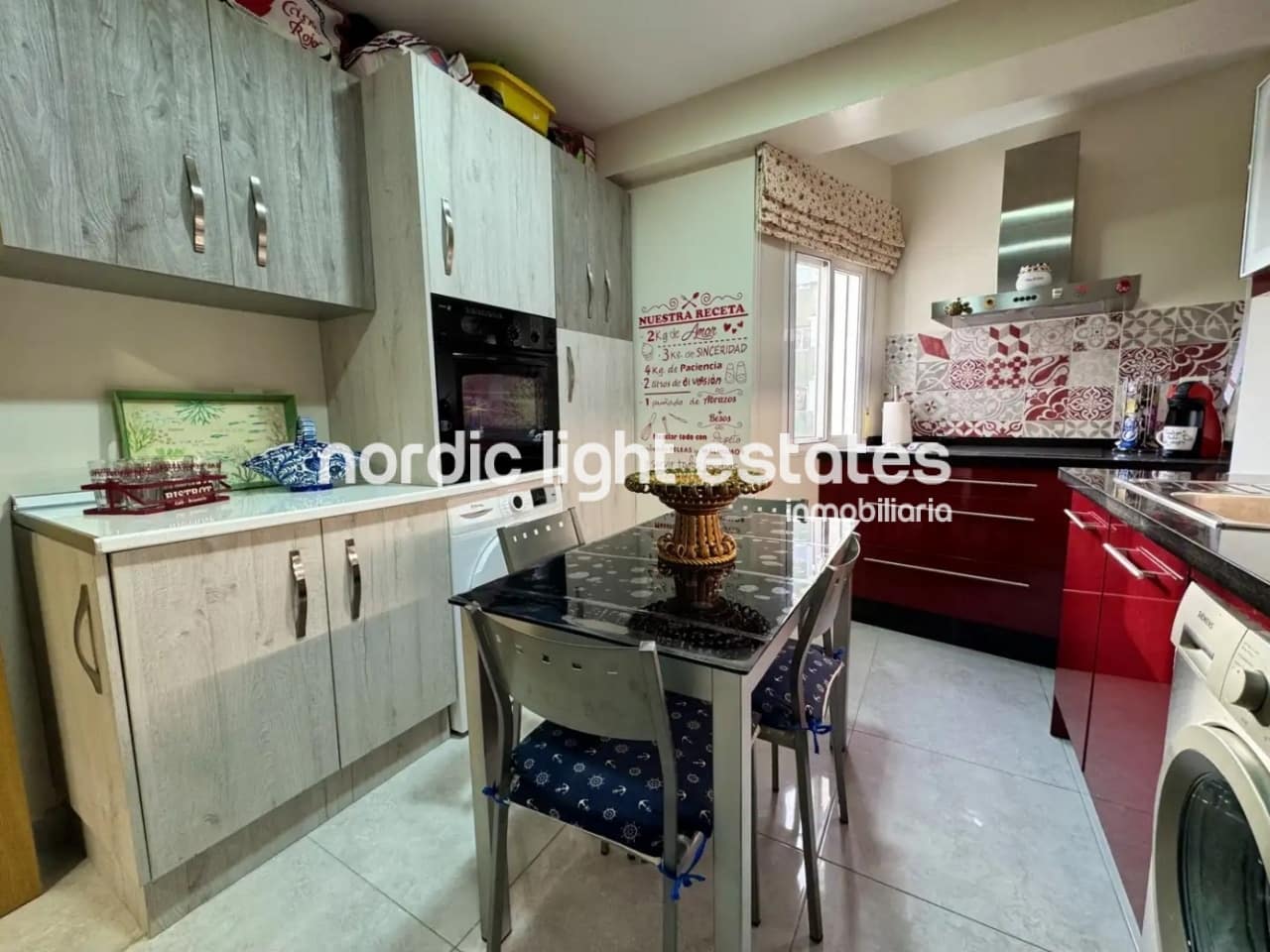 2 soveværelse Lejlighed til salg i Torre del Mar med swimmingpool - € 269.000 (Ref: 9948791)