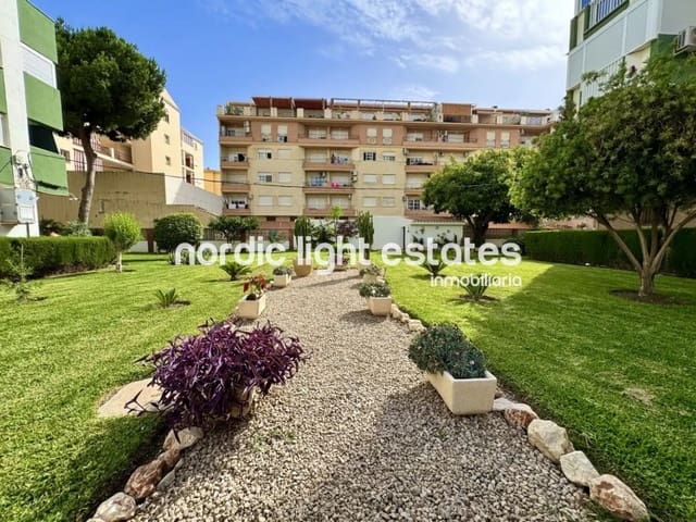 2 soveværelse Lejlighed til salg i Torre del Mar, Vélez-Málaga med swimmingpool - € 269.000 (Ref: 9948791)