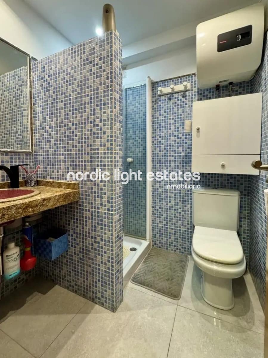 2 soveværelse Lejlighed til salg i Torre del Mar med swimmingpool - € 269.000 (Ref: 9948791)