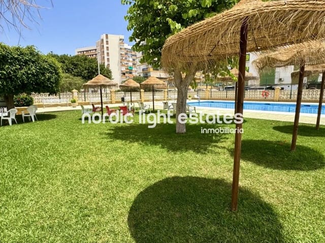 2 soveværelse Lejlighed til salg i Torre del Mar, Vélez-Málaga med swimmingpool - € 269.000 (Ref: 9948791)