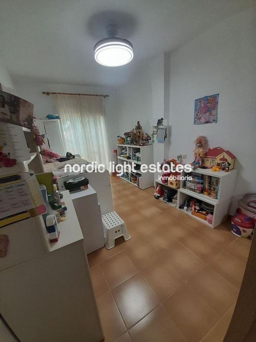 3 soveværelse Semi-Rækkehus til salg i Chilches med swimmingpool - € 395.000 (Ref: 9950412)