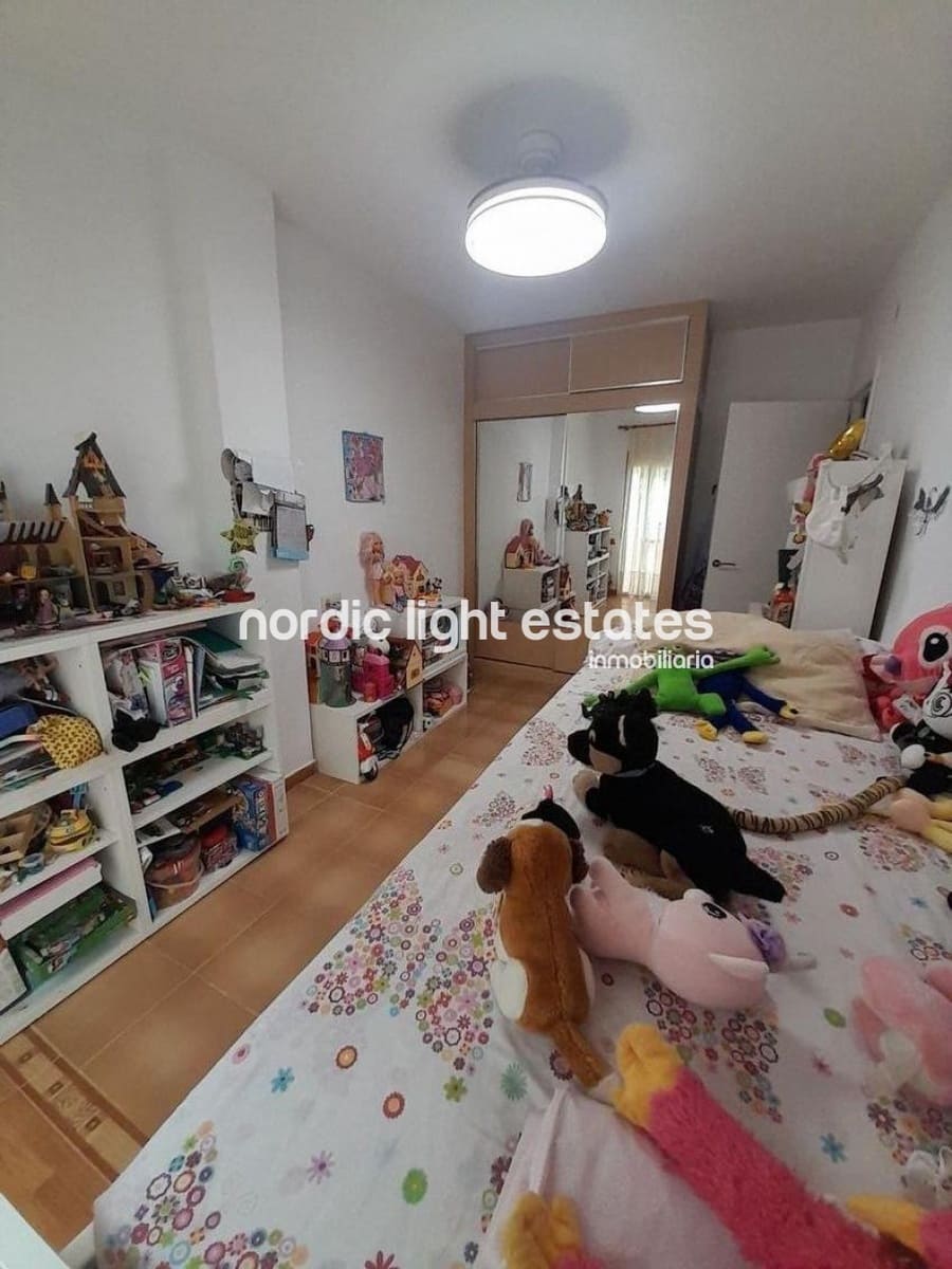 3 soveværelse Semi-Rækkehus til salg i Chilches med swimmingpool - € 395.000 (Ref: 9950412)