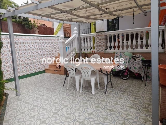 3 soveværelse Semi-Rækkehus til salg i Chilches, Vélez-Málaga med swimmingpool - € 395.000 (Ref: 9950412)