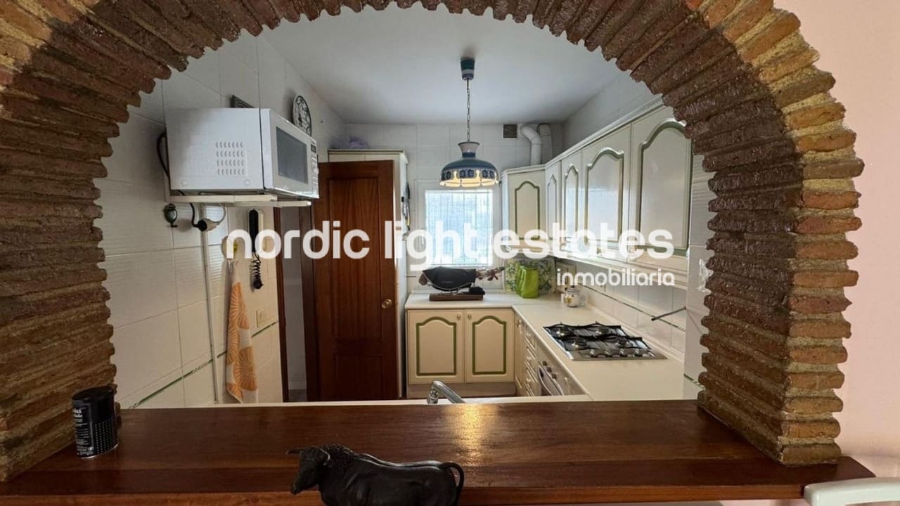 2 soverom Leilighet til salgs i Torremolinos med svømmebasseng garasje - € 399 000 (Ref: 9956278)