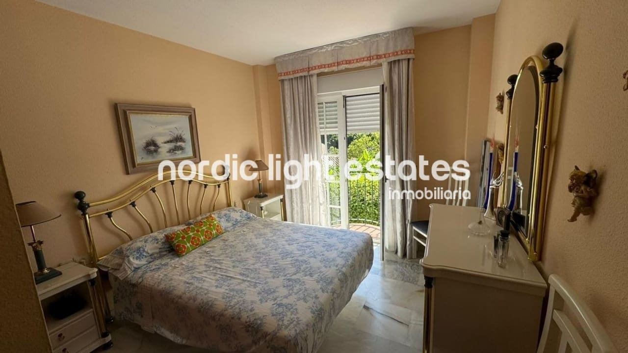 2 soverom Leilighet til salgs i Torremolinos med svømmebasseng garasje - € 399 000 (Ref: 9956278)