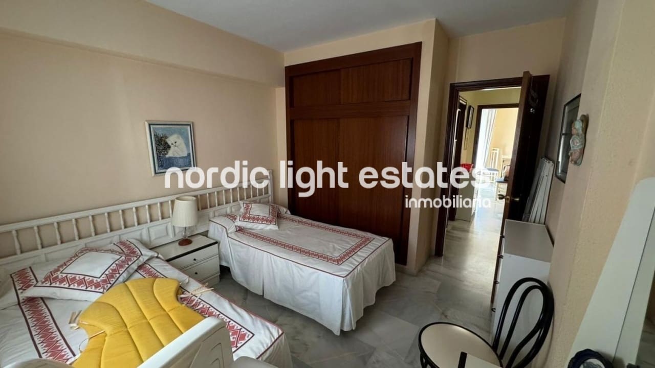 2 soverom Leilighet til salgs i Torremolinos med svømmebasseng garasje - € 399 000 (Ref: 9956278)