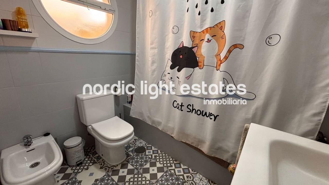 3 soveværelse Lejlighed til salg i La Cala del Moral med swimmingpool garage - € 449.000 (Ref: 9958328)