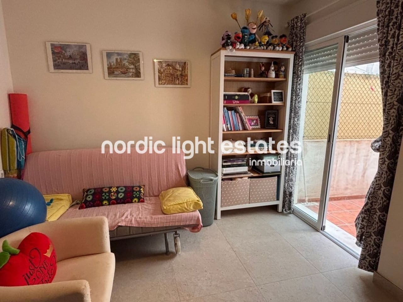 3 soveværelse Lejlighed til salg i La Cala del Moral med swimmingpool garage - € 449.000 (Ref: 9958328)